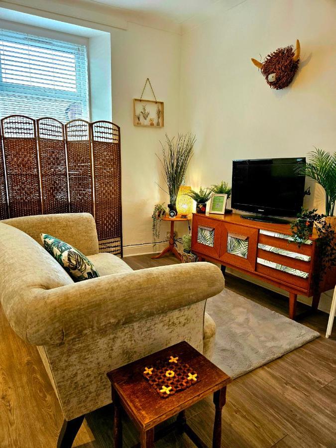 The Ferns - Shared Garden Apartment With Parking Darvel ภายนอก รูปภาพ